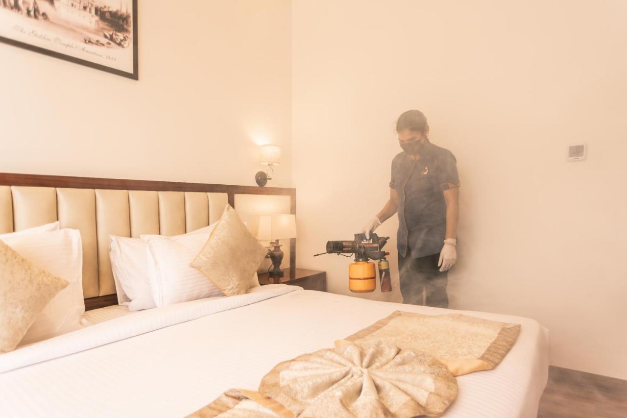 Hotel Amritara Sadka Amritsar Esterno foto