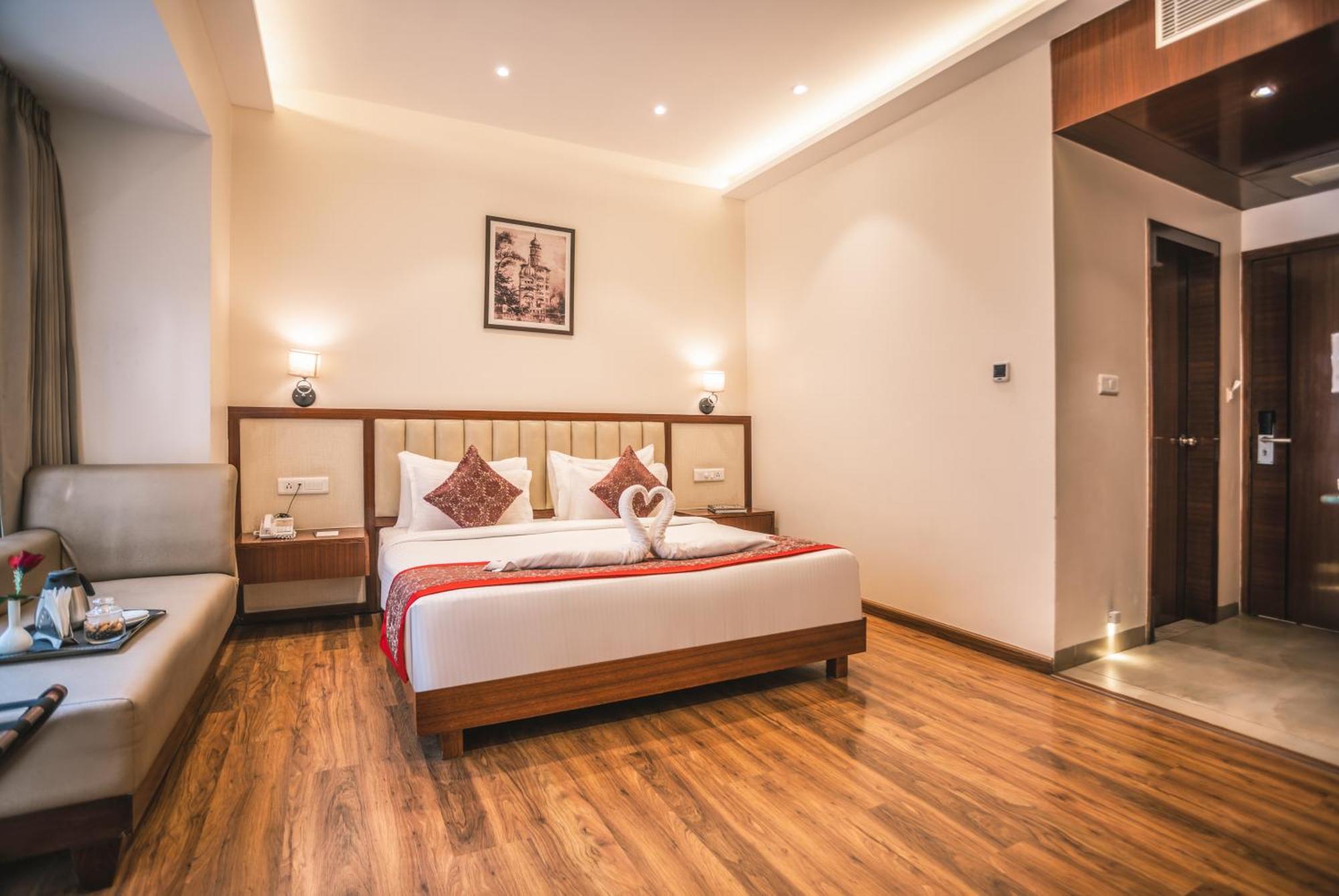Hotel Amritara Sadka Amritsar Esterno foto