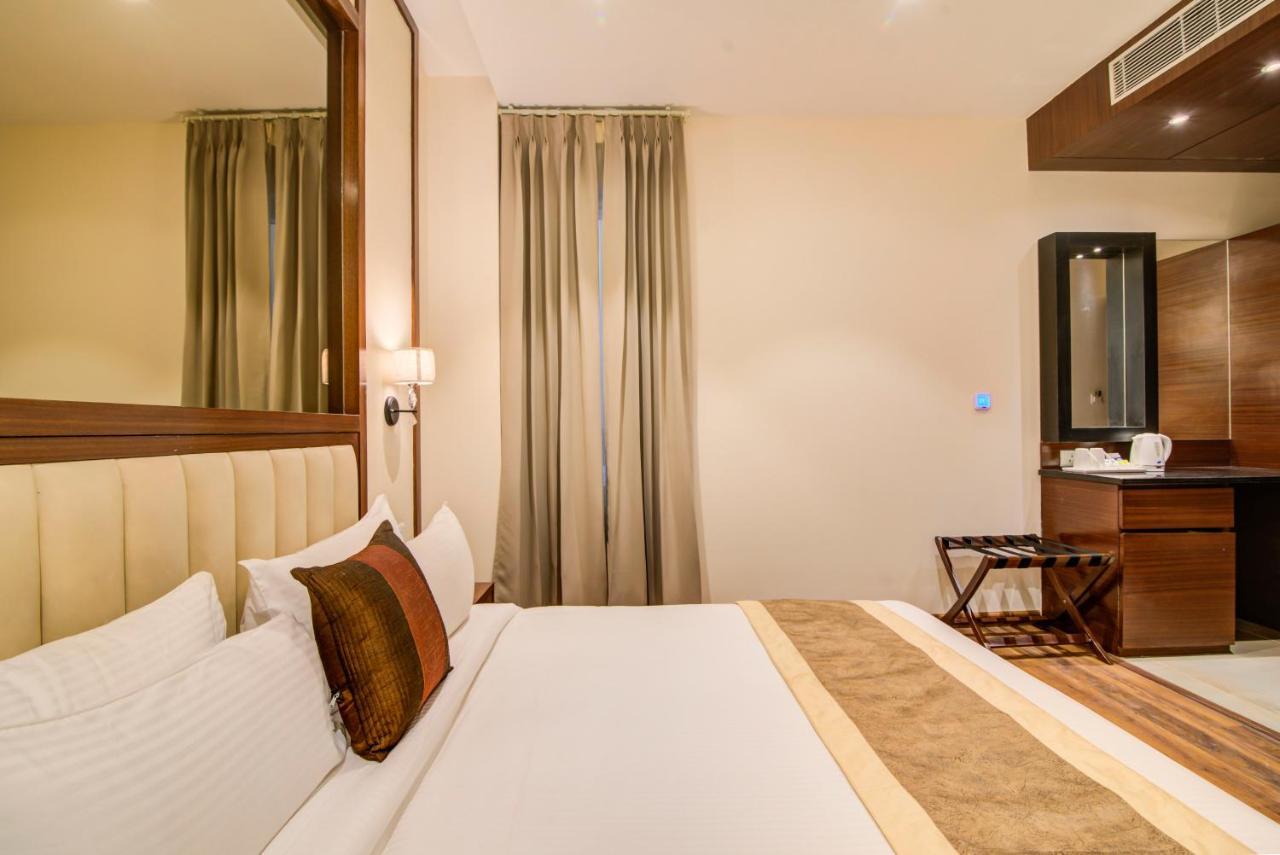 Hotel Amritara Sadka Amritsar Esterno foto