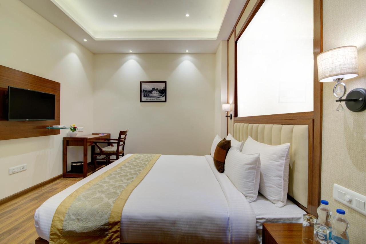 Hotel Amritara Sadka Amritsar Esterno foto